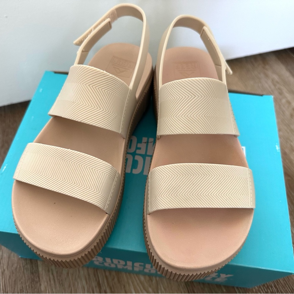 Reef Water Vista Higher Comfortable Platform Sandals